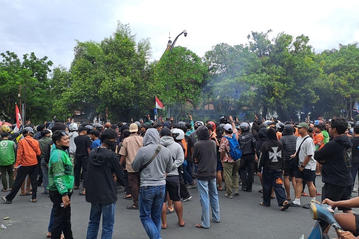 Ojol Demo Brimob Solo